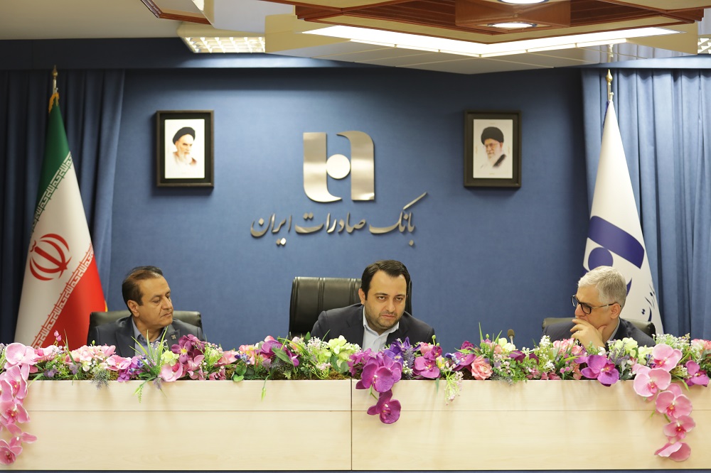 بانک صادرات ایران همه ظرفیتهای خود را برای ثبات و آرامش اقتصاد کشور به کار گرفته است