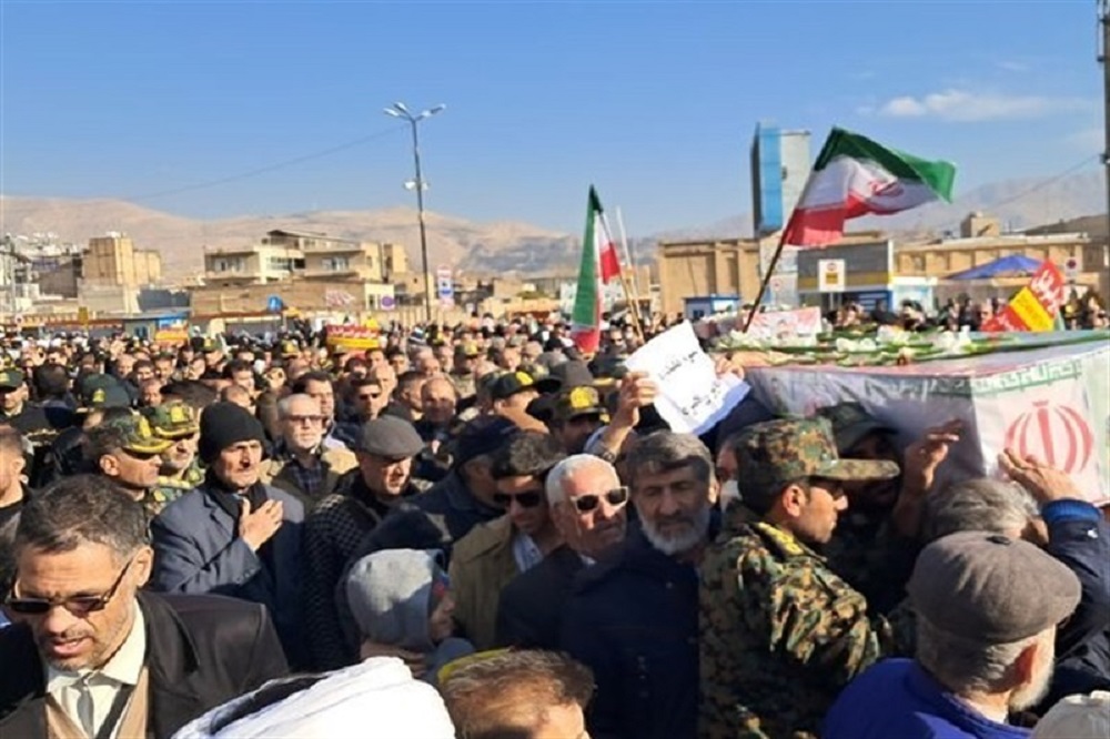 تشییع ۳ شهید مدافع امنیت در حرم شاهچراغ (ع)