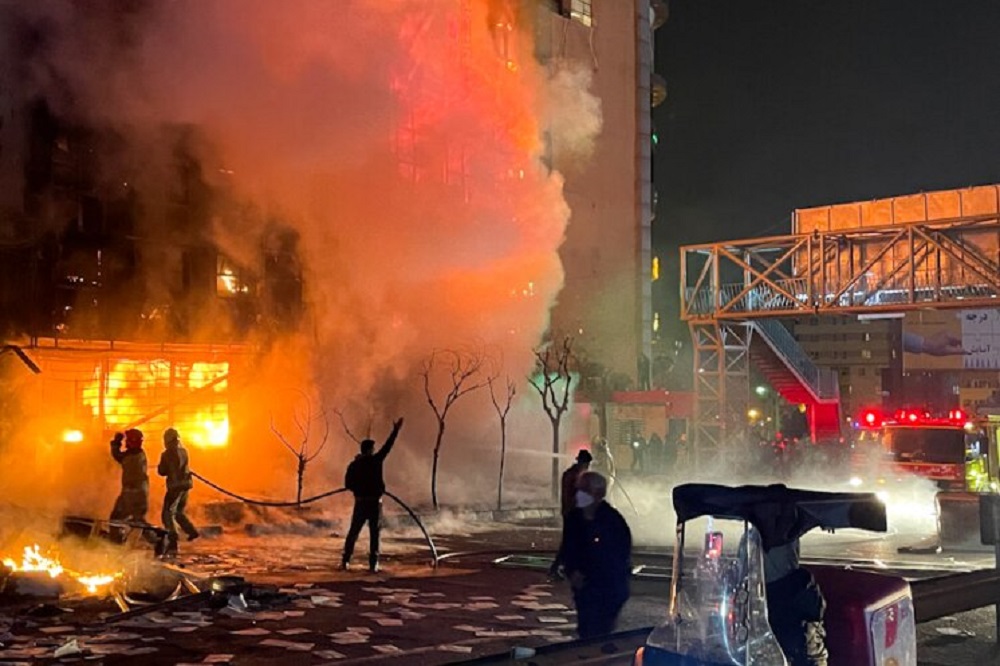 تکرار تابستان ۶۰ در ایرانِ ۱۴۰۴