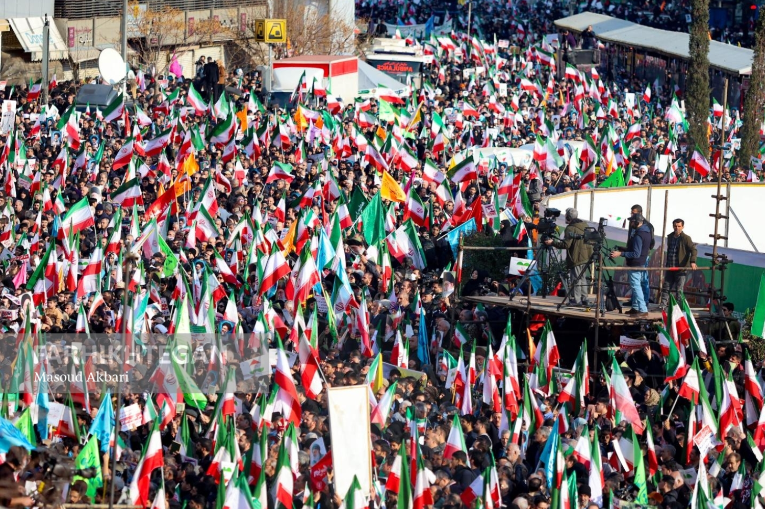 بیبیسی میلیونها ایرانی حامی نظام را نادیده میگیرد