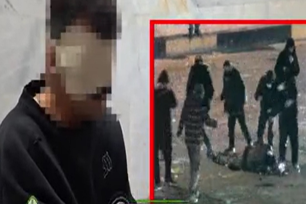 هر کس با هرچیزی که دستش بود میزد