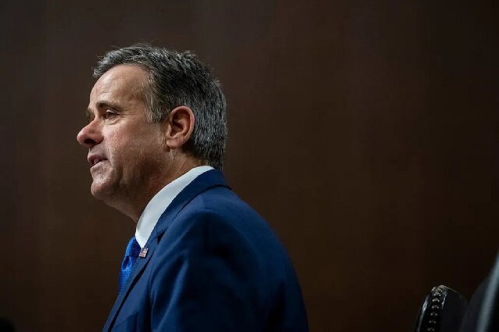 مدیر سیا با رئیس‌جمهور موقت ونزوئلا دیدار کرد