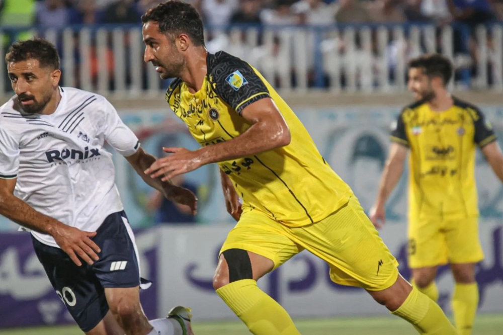 توقف خانگی سپاهان برابر ملوان ۱۰ نفره