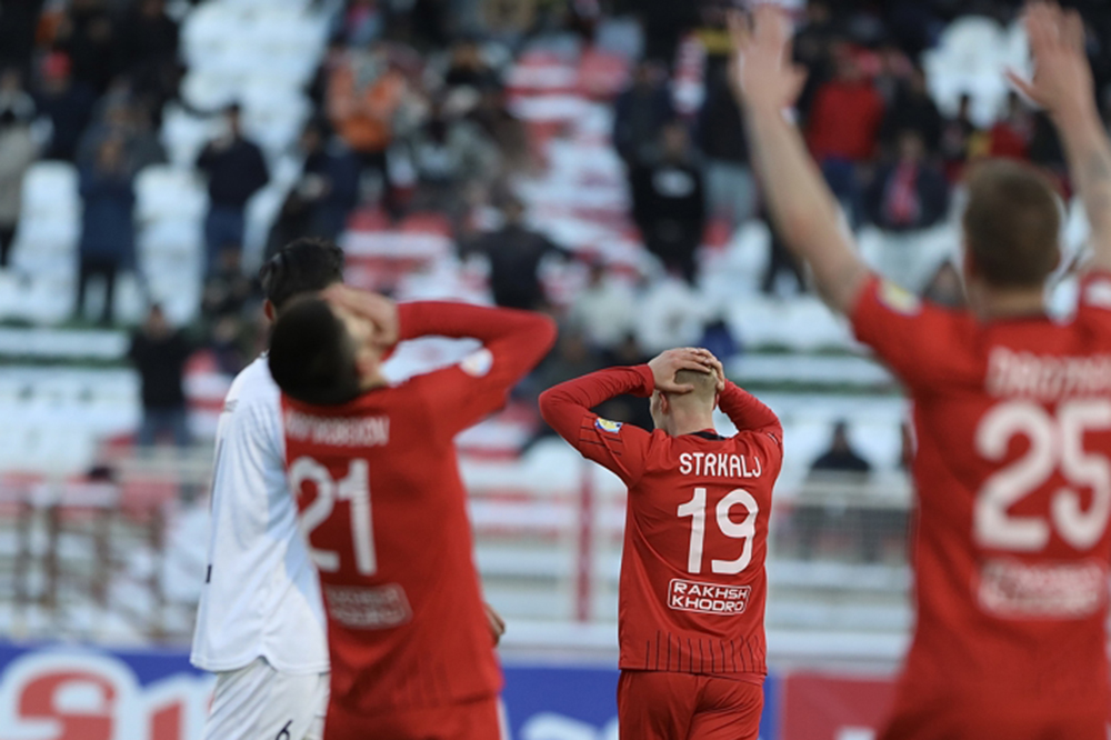 خارجیهای تراکتور درغیاب خارجیهای استقلال در یزد