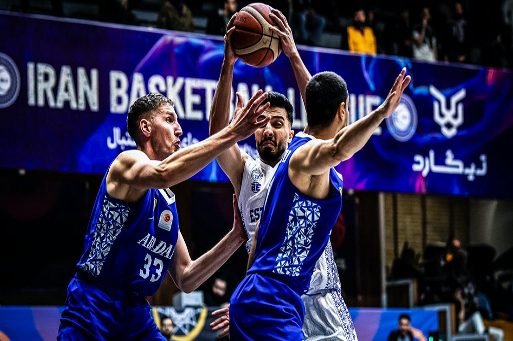 استقلال در ماهشهر به سختی صدر را حفظ کرد