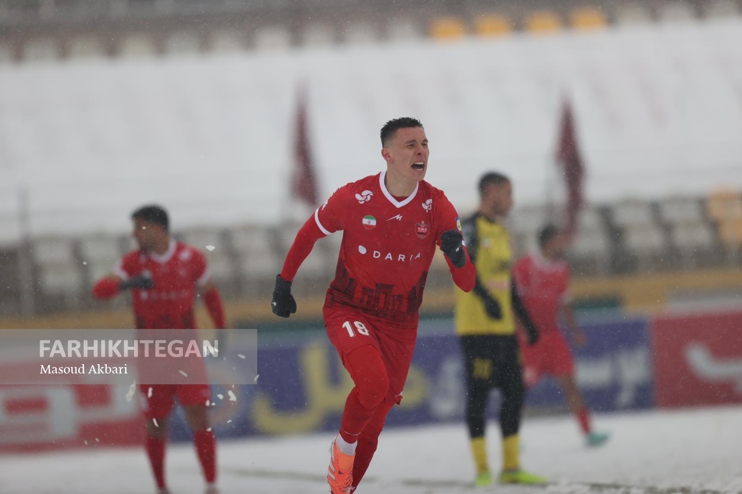 سرگیف و ۸ خارجی زودبازده پرسپولیس