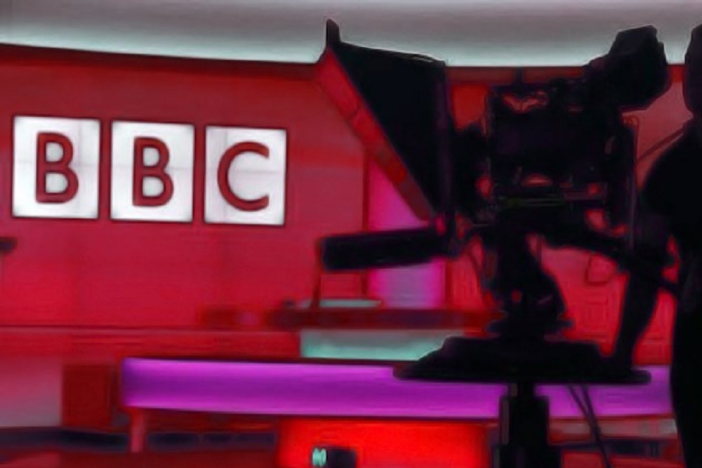 فیلمش را هم دارم اما خودم بهتر دروغ میگویم