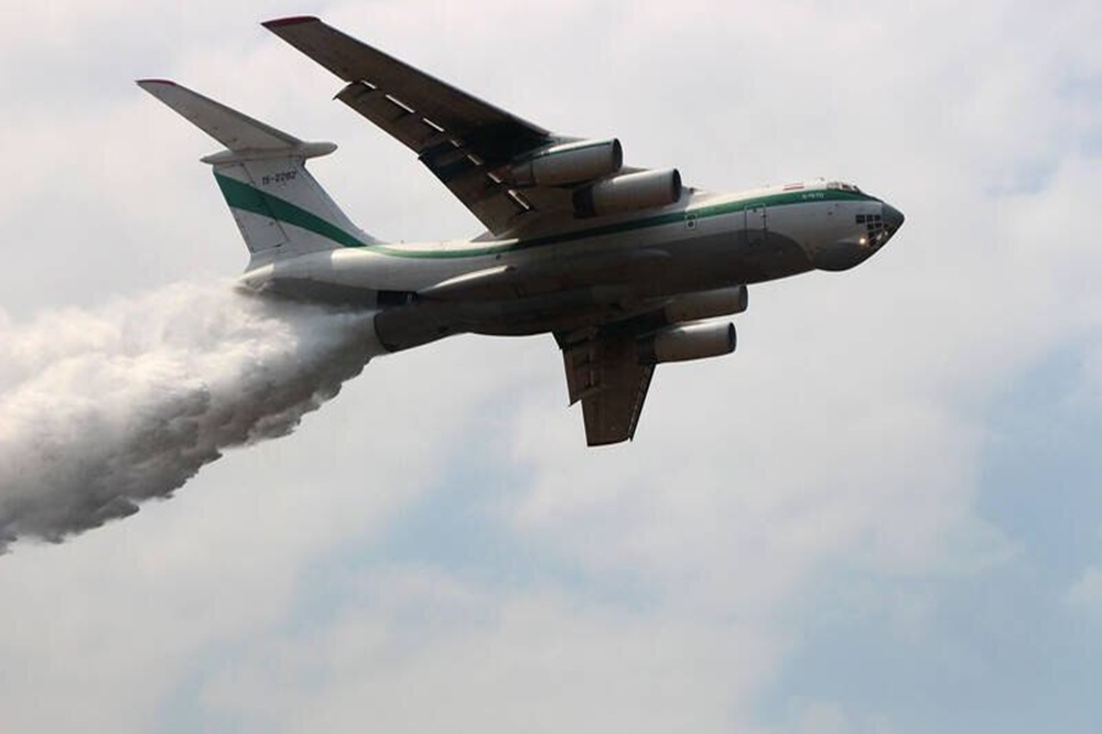 روایت خلبان ایلیوشین از اطفای حریق بندر شهید رجایی