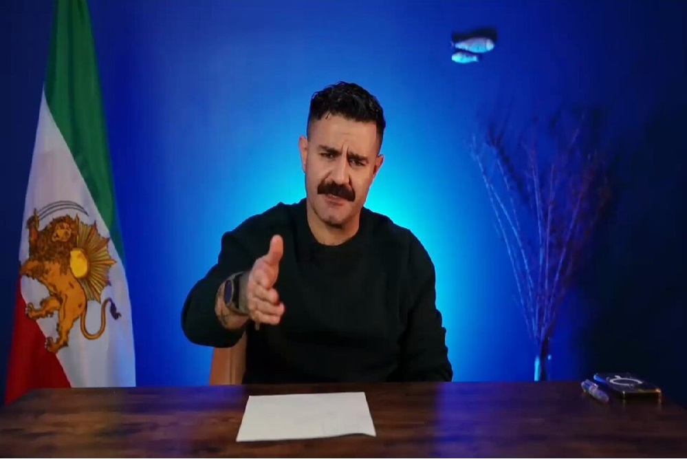 داروستۀ پهلوی، مسعود رجوی را شکست دادند