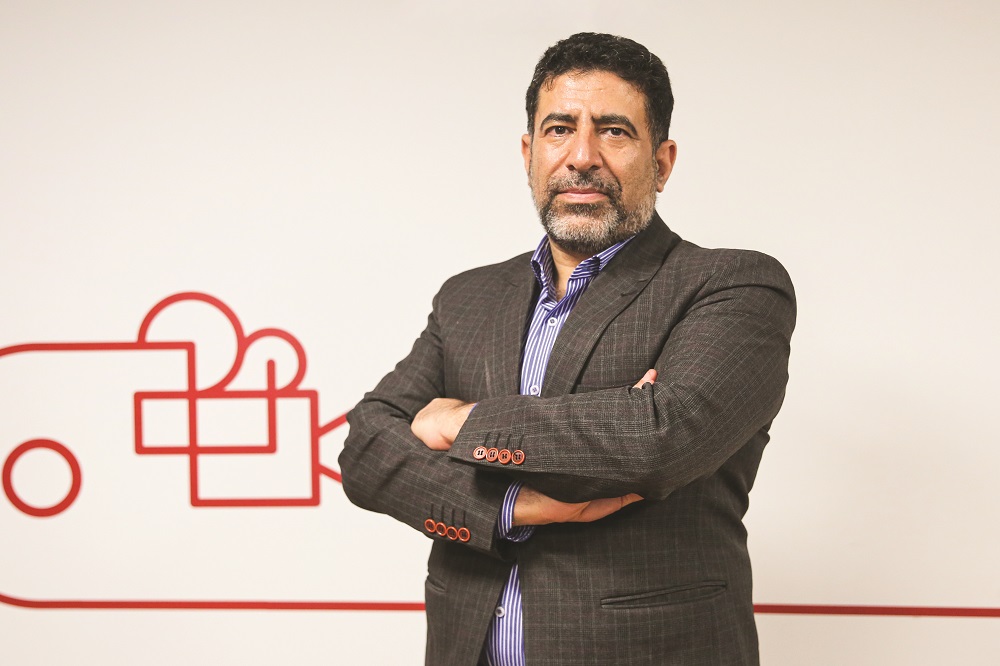 نهاد‌ها در تصویب و داوری پایان‌نامه‌ها مشارکت داده می‌شوند