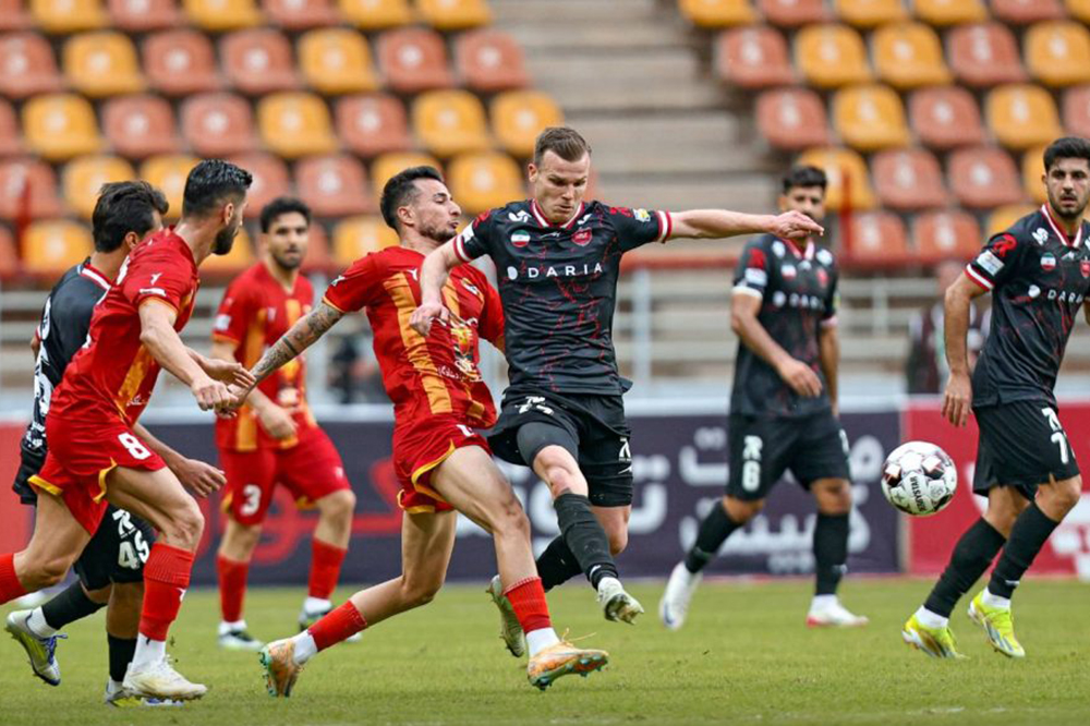 گرا: برای بازی برابر ۱۰۰ هزار تماشاگر لحظه شماری میکنم