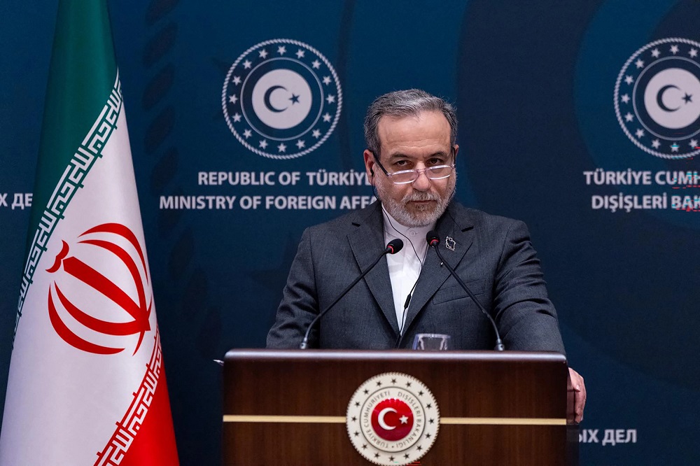 پاسخ‌‌های جالب توجه عراقچی به خبرنگار سی‌ان‌ان ترک