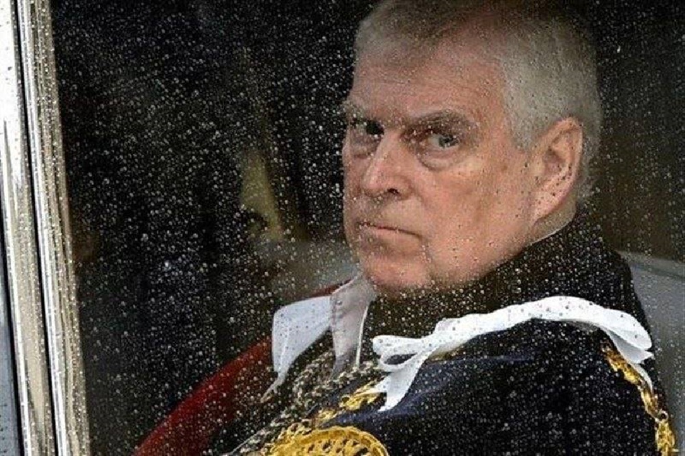 طشت رسوایی شاهزاده‌ی انگلیسی هم افتاد