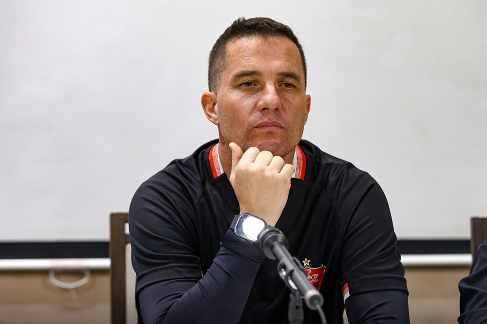 اوسمار: امیدوارم روند امتیاز نگرفتن خارج از خانه را بشکنیم