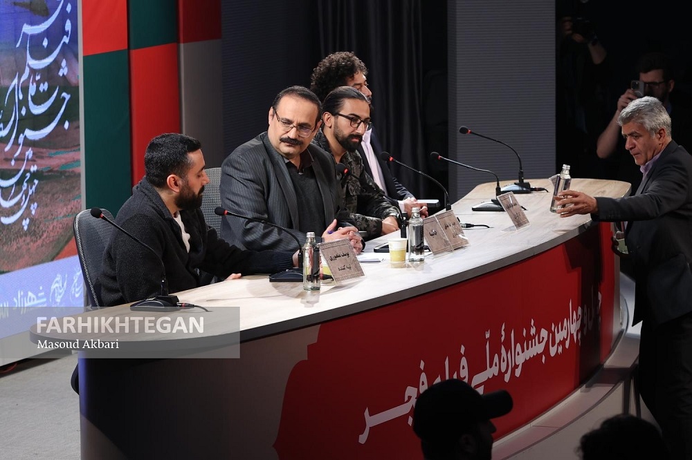 برخی خارج‌نشین‌ها فاشیست رسانه‌ای هستند