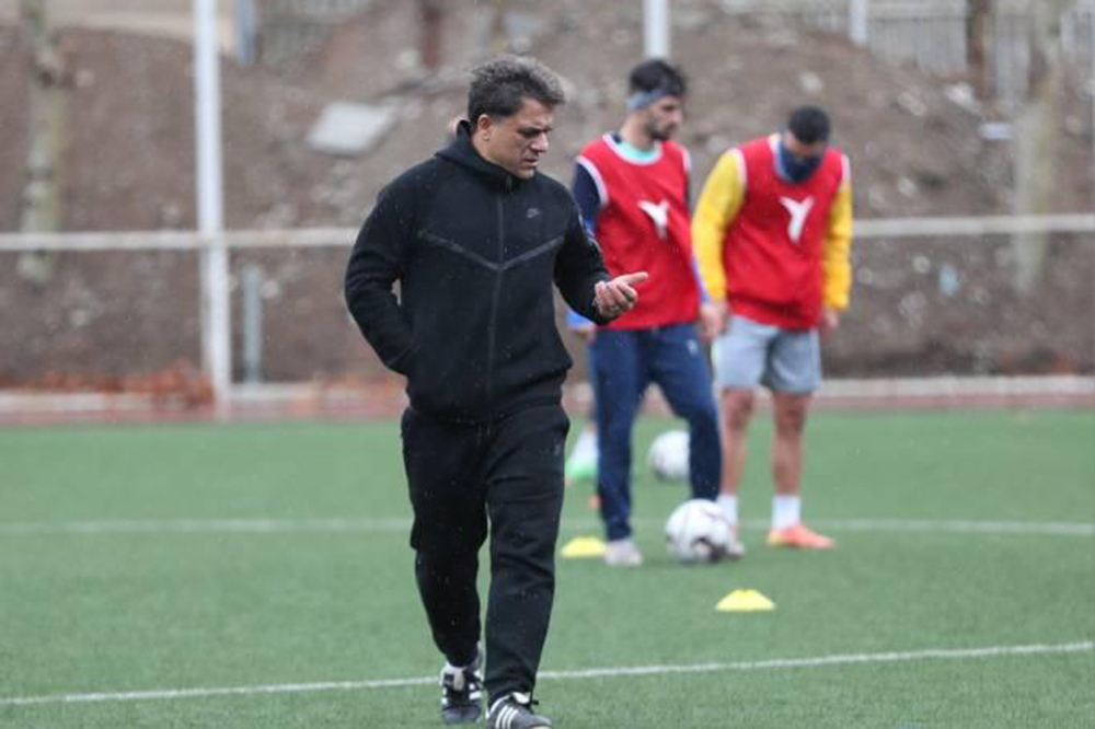 رضایی شاگردانش را توجیه می‌کند