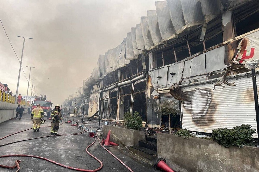 اتصالی در سیم‌کشی برق؛ علت آتش‌سوزی بازارچه جنت