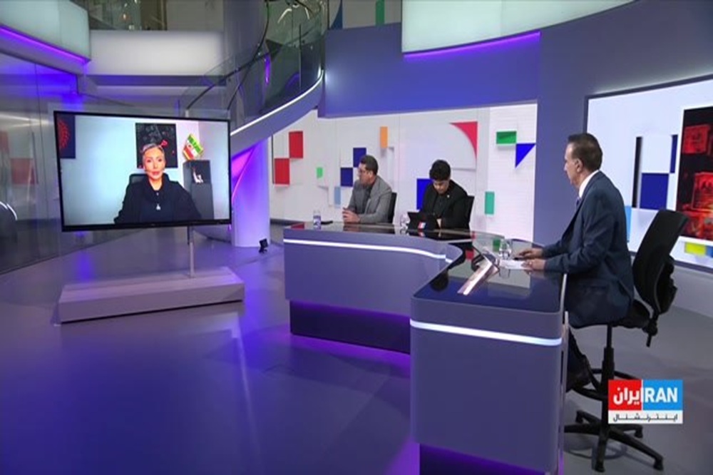 پرستو صالحی و مزدک میرزایی: کشورهای خارجی باید به ایران حمله کنند!