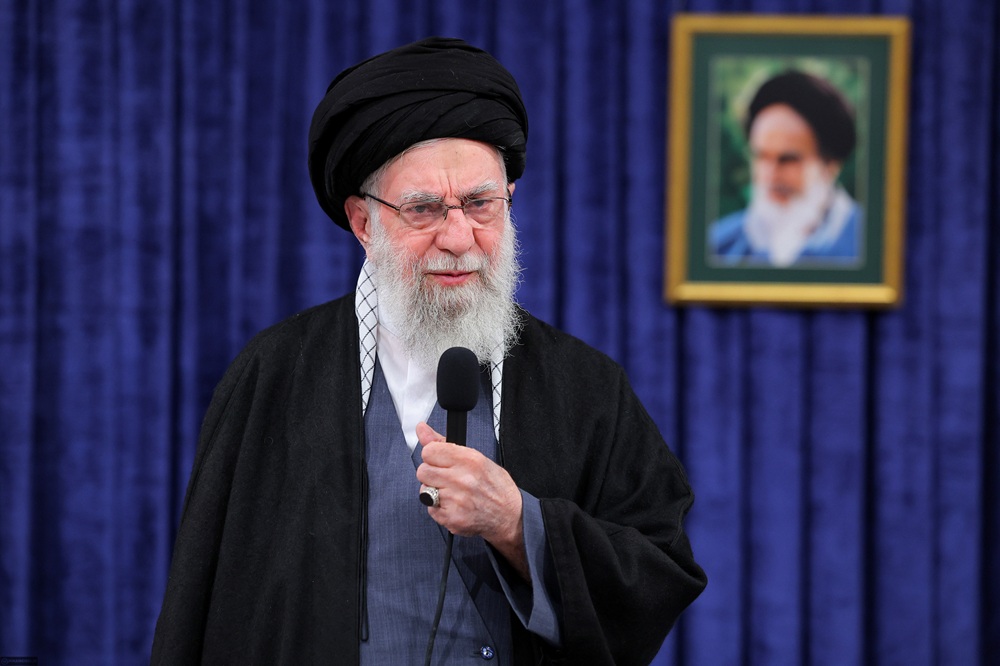 انقلابی مثل حضرت روح‌الله