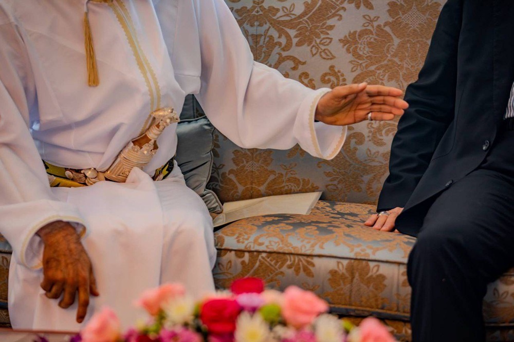 تصویری مهم از یک نامه در دیدار لاریجانی با وزیر خارجه عمان