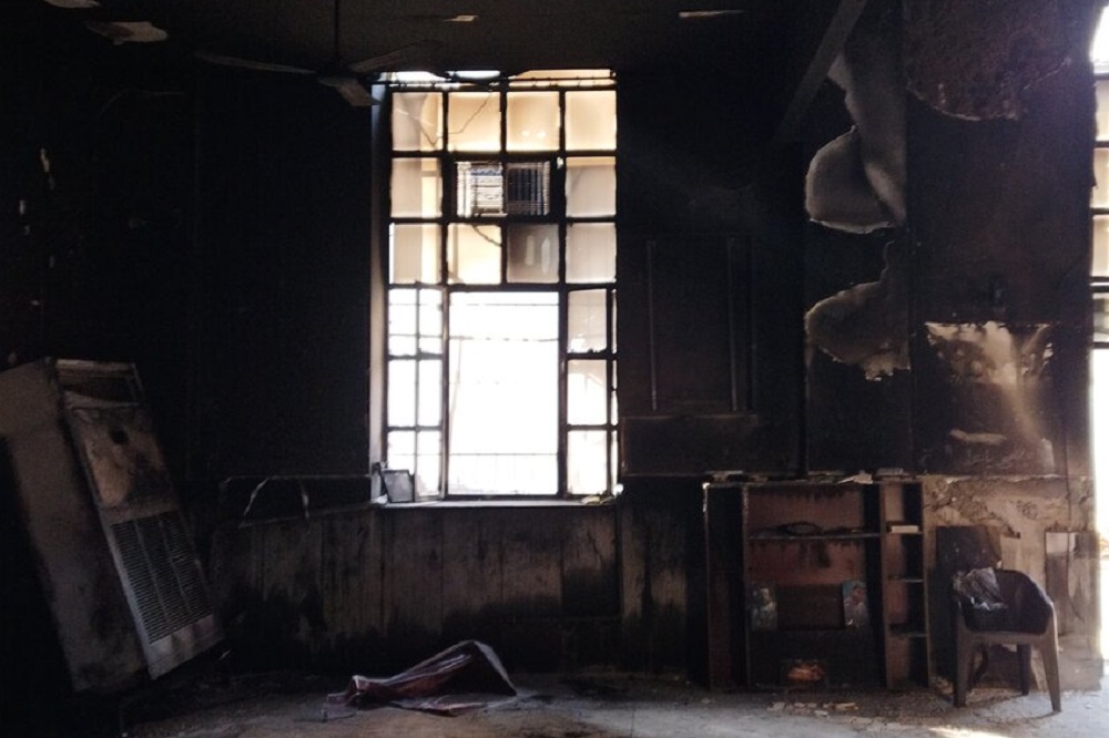 ایراندوستان علیه ایرانستیزان