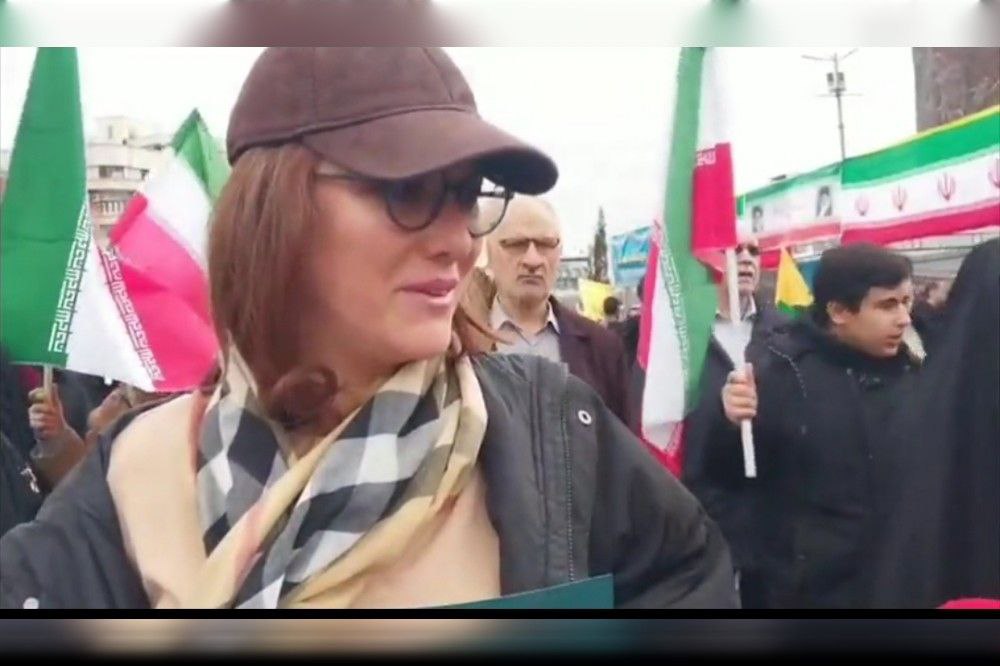 شما گفتید: مستاجرم و خانه‌دار اما به مملکتم پشت نمی‌کنم