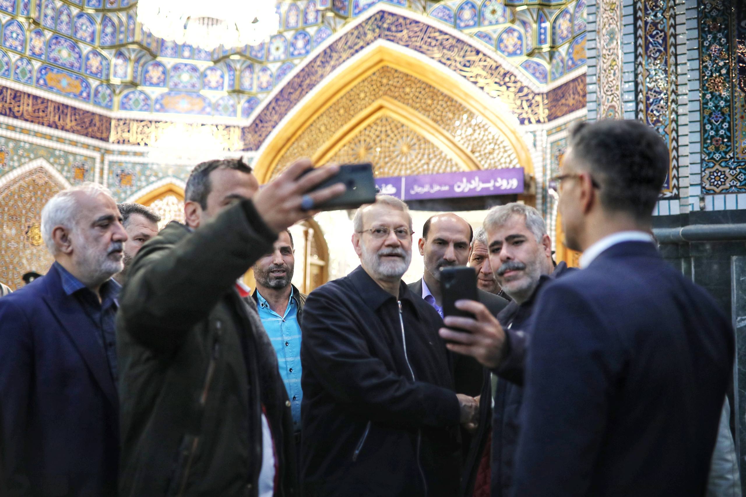 عکس:حضور علی لاریجانی در حرم مطهر رضوی