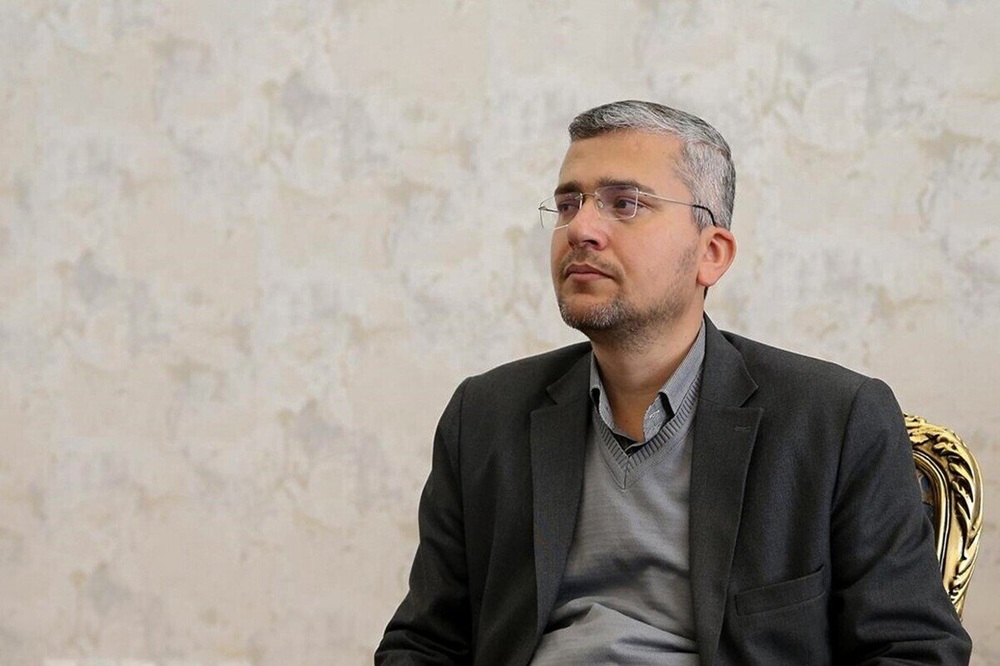 چرا شرکتهایی که تولیدکننده نیستند، مالیات نمیدهند؟