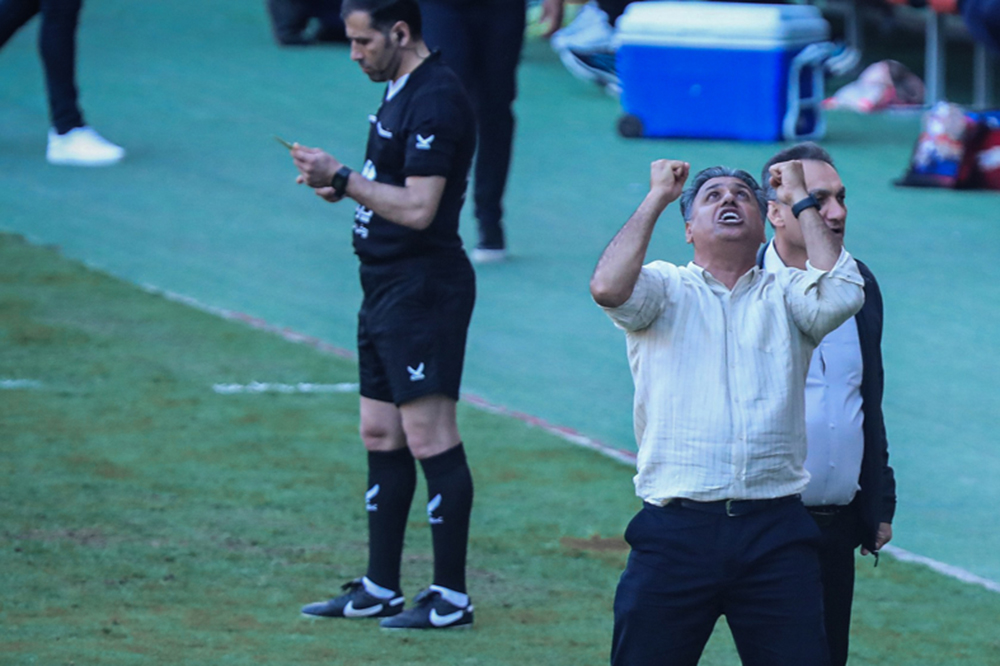 خلیفه‌اصل و تیمش در مسیر بالا!