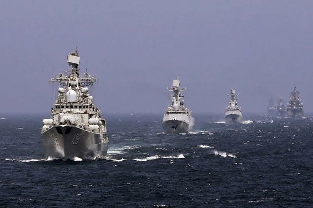 عکس: پهلوگیری ناوشکن روسی در منطقه یکم نداجا