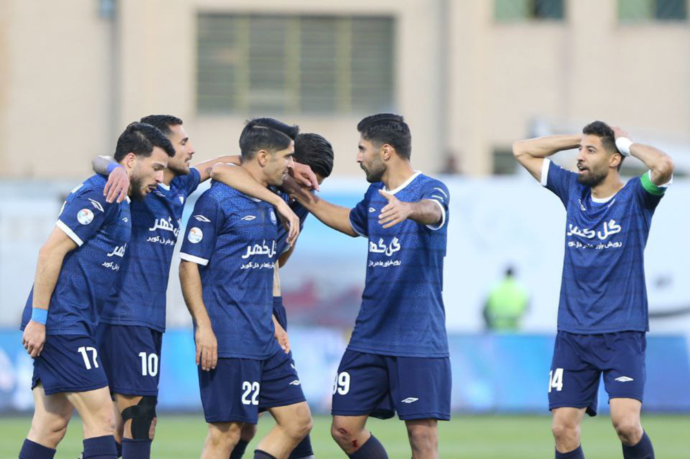 مدعیای که میانه جدولی نمیشناسد