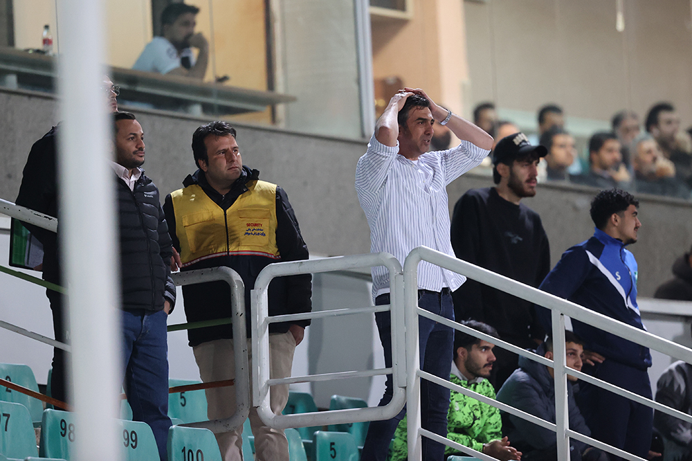 ۱۵۰ ثانیه با مهدی رحمتی از روی سکوها +فیلم