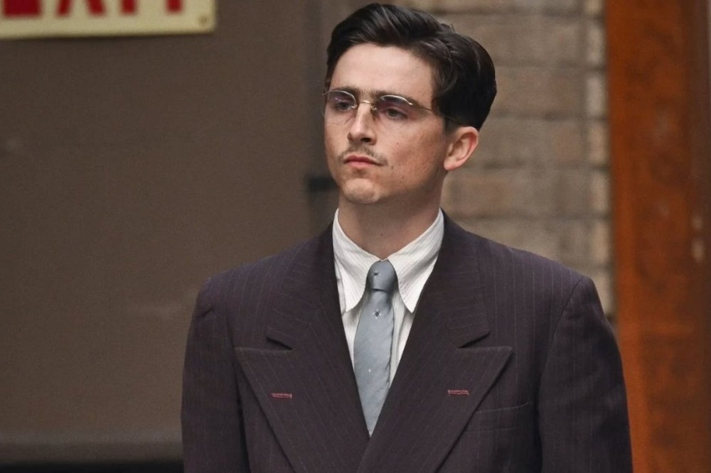 سنگهایی که ربودند، ریشههایی که تراشیدند