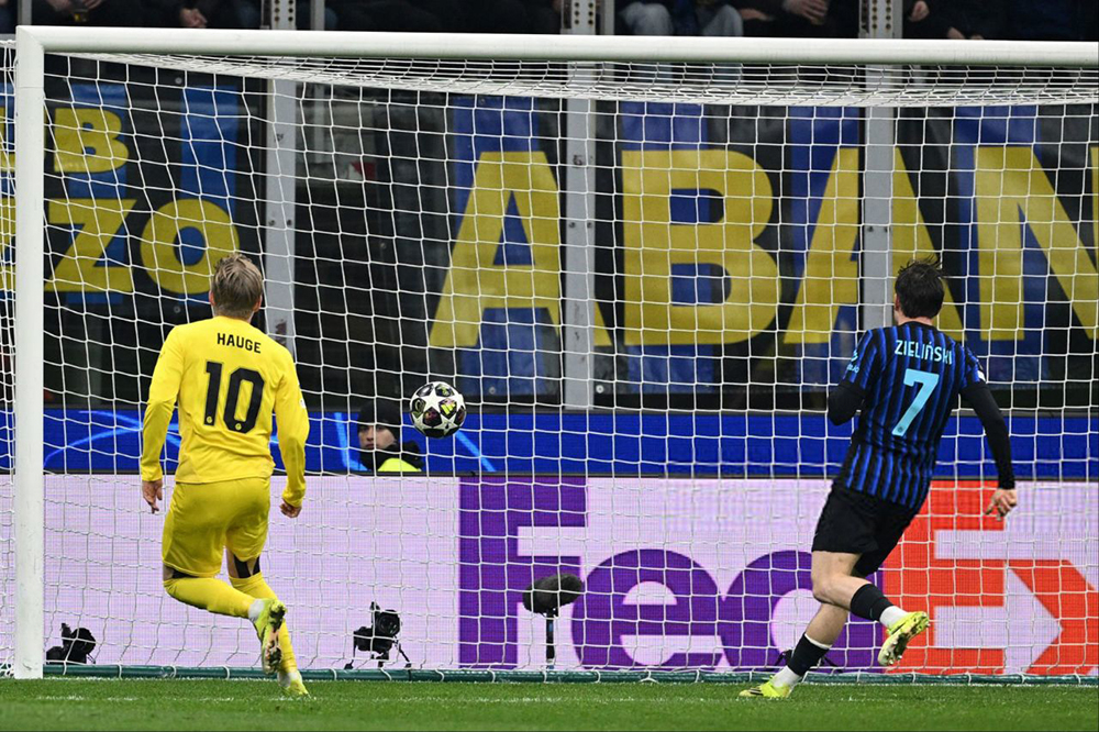 حذف ناباورانه اینتر در مقابل چشم ۷۰ هزار هوادار