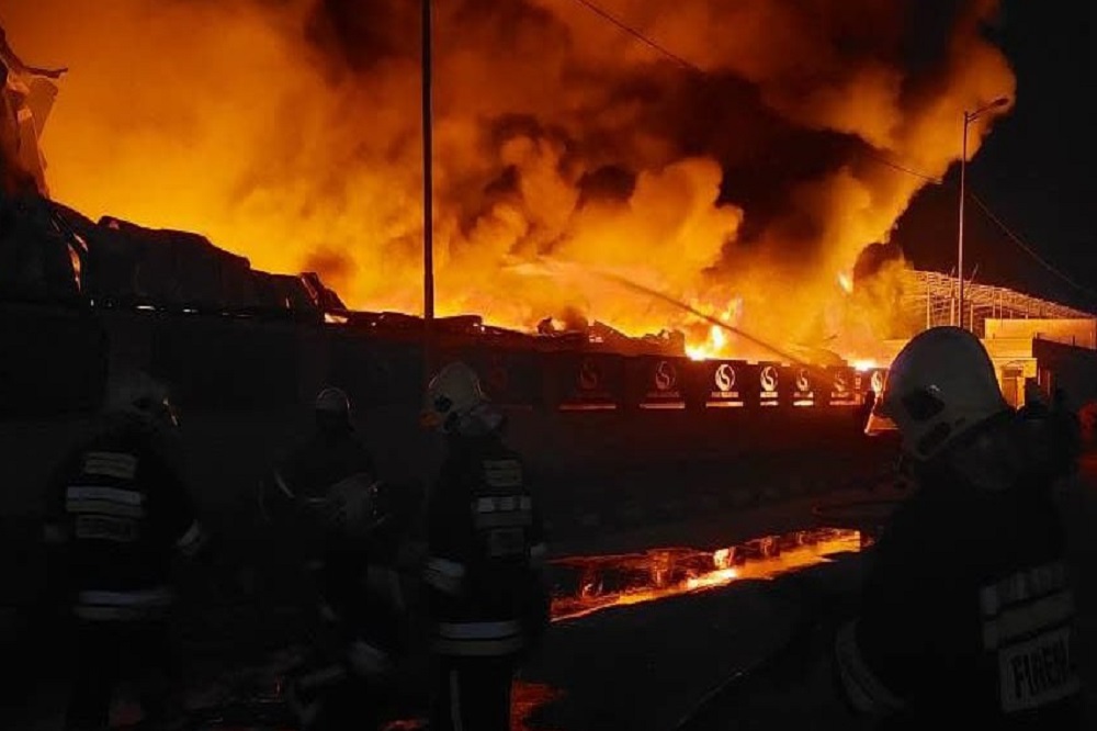 علت آتش‌ سوزی در شهرک صنعتی آبادان چه بود؟