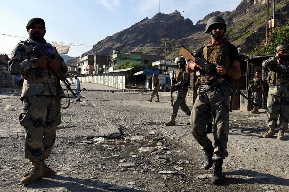کشته و اسیر شدن نیروهای پاکستانی در حملات طالبان