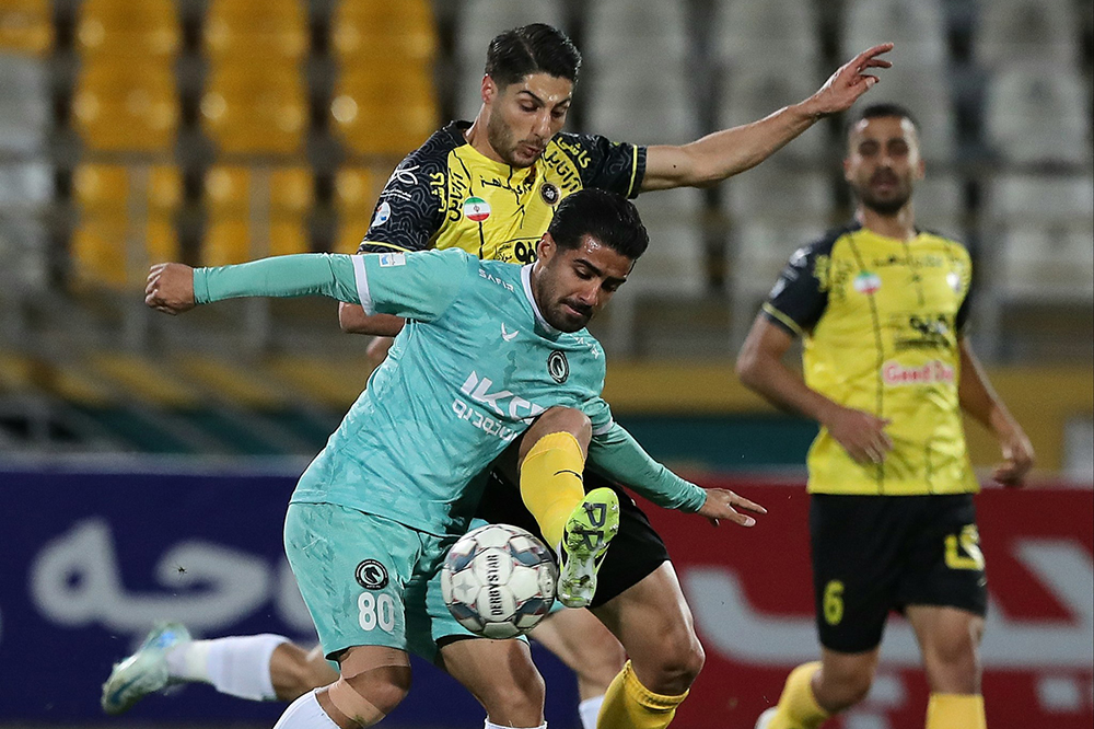 پس زدن صدر با موقعیتسوزی ستاره گران سپاهان