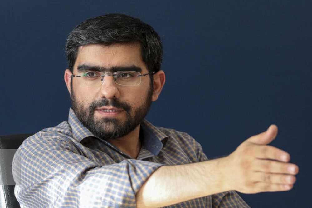 دین در عصر دیدهشدن؛ از تقوای رسانهای تا خطر سلبریتیسازی ایمان